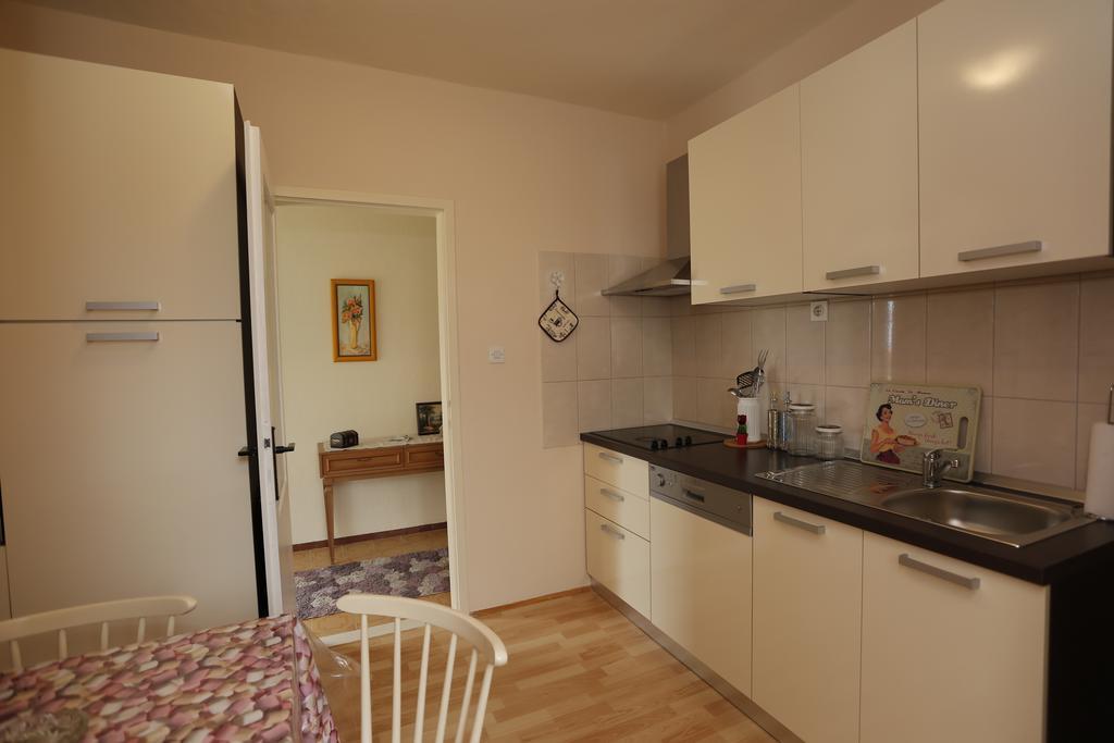 Apartment Magnolia Supetar Ruang foto