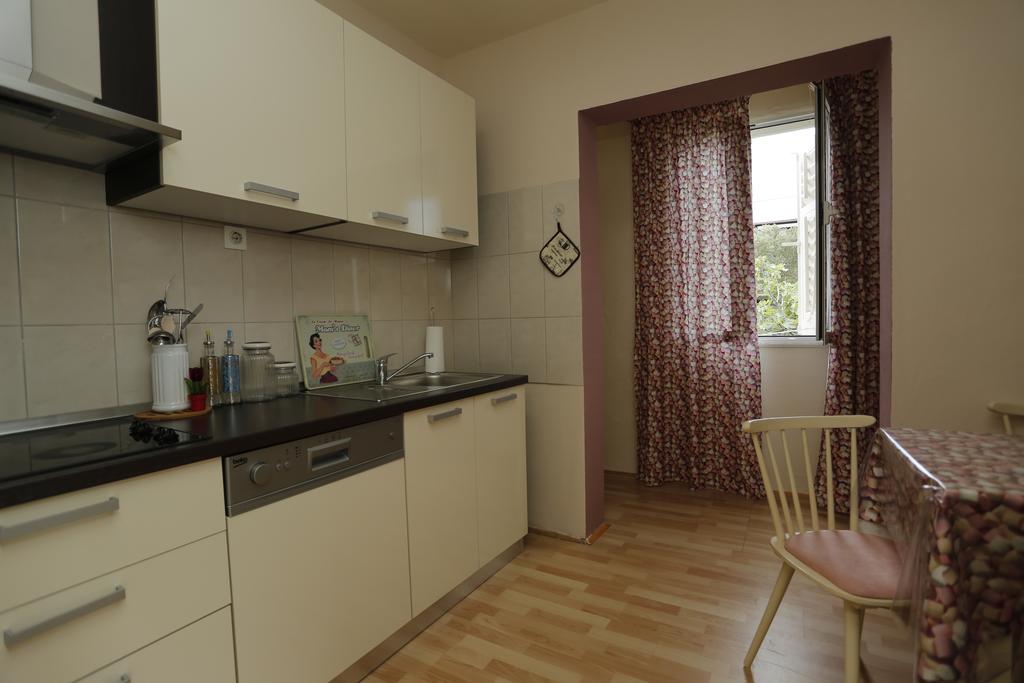 Apartment Magnolia Supetar Ruang foto