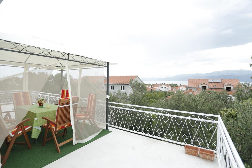Apartment Magnolia Supetar Ruang foto